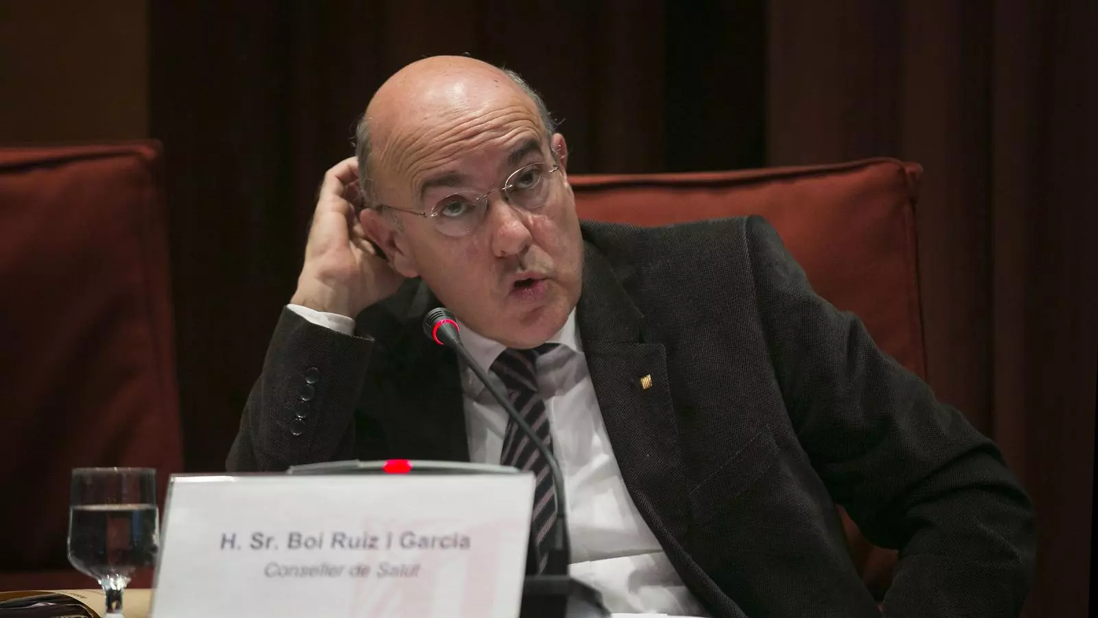 El conseller de salut, Boi Ruiz, va comparèixer ahir a la comissió de Salut del Parlament.