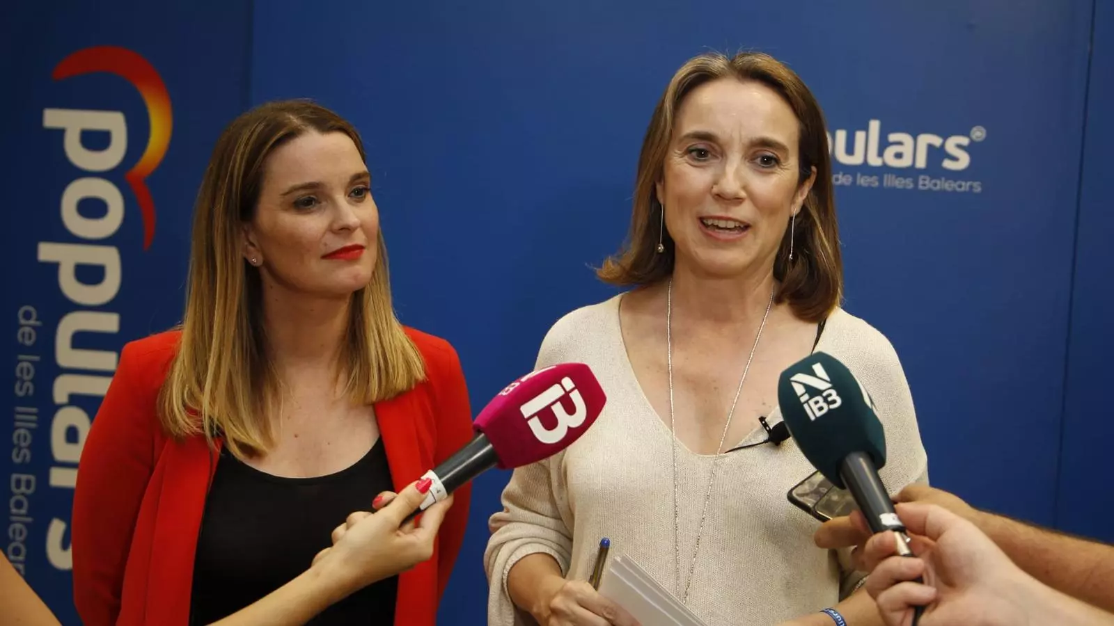 La presidenta del PP balear, Marga Prohens, i la secretària general del PP estatal, Cuca Gamarra