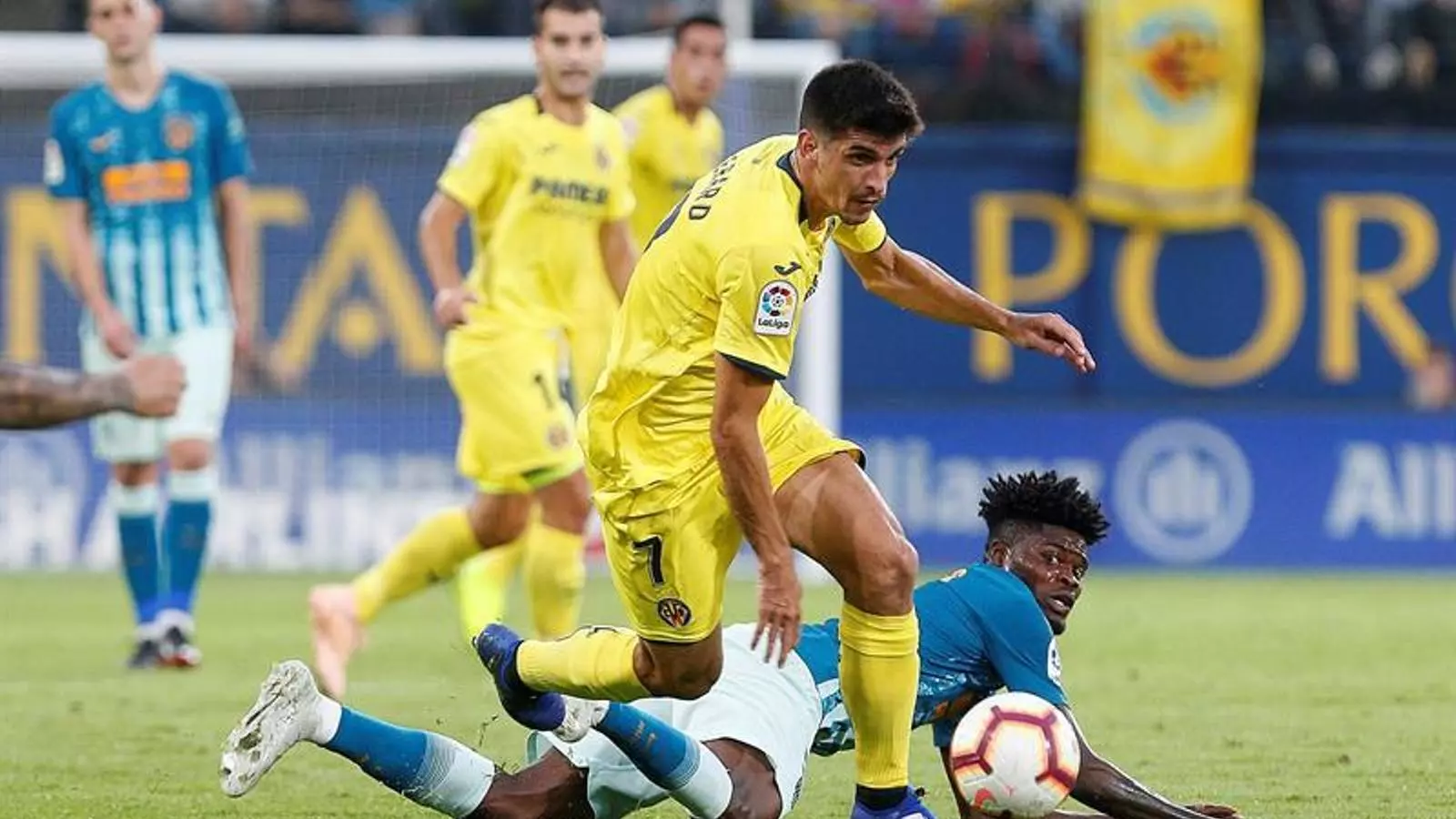 Gerard Moreno aprofita una pèrdua de Thomas per dirigir-se a la porteria d'Oblak