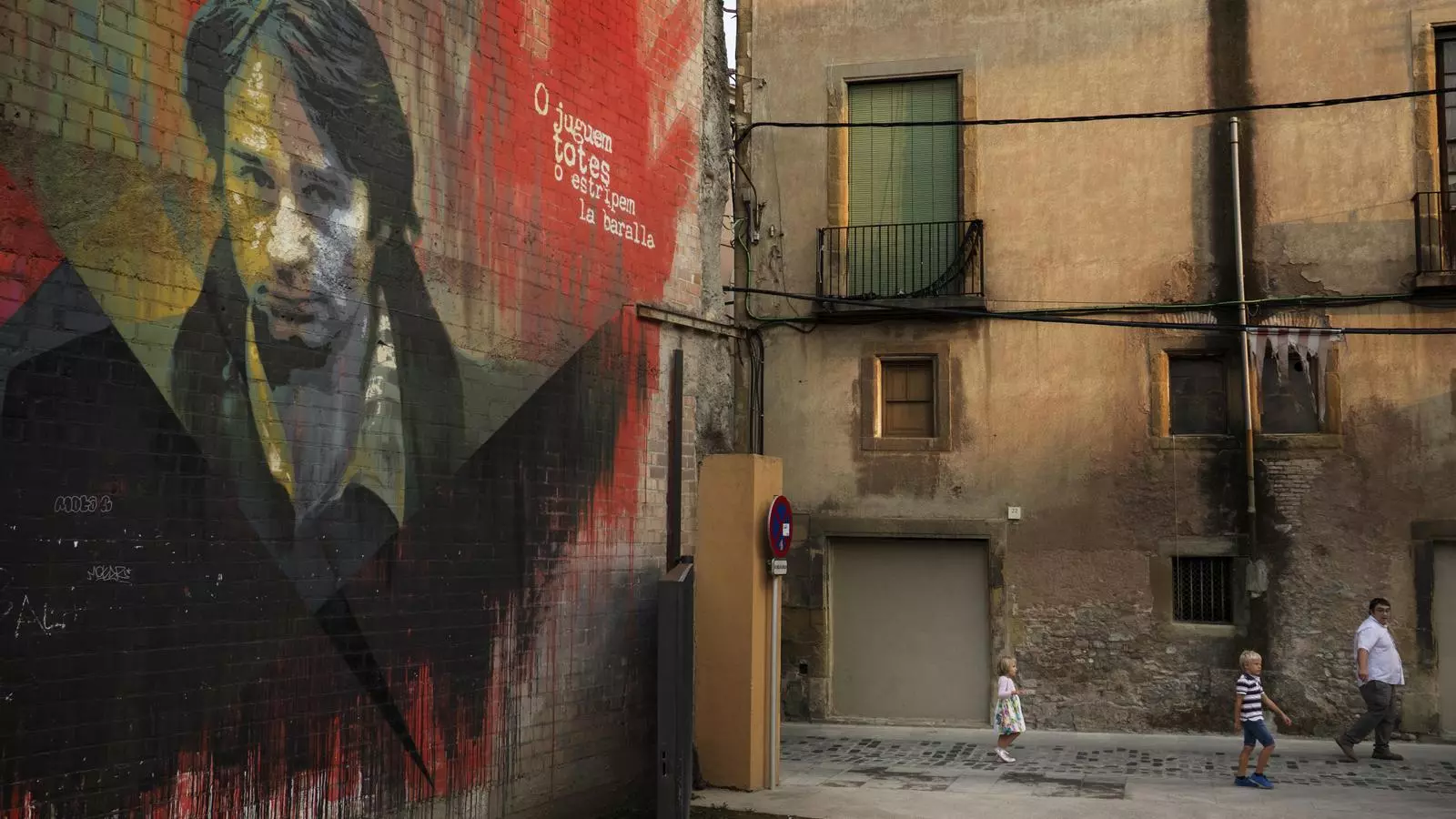 Mural en memòria d'Ovidi Montllor, a Vic.