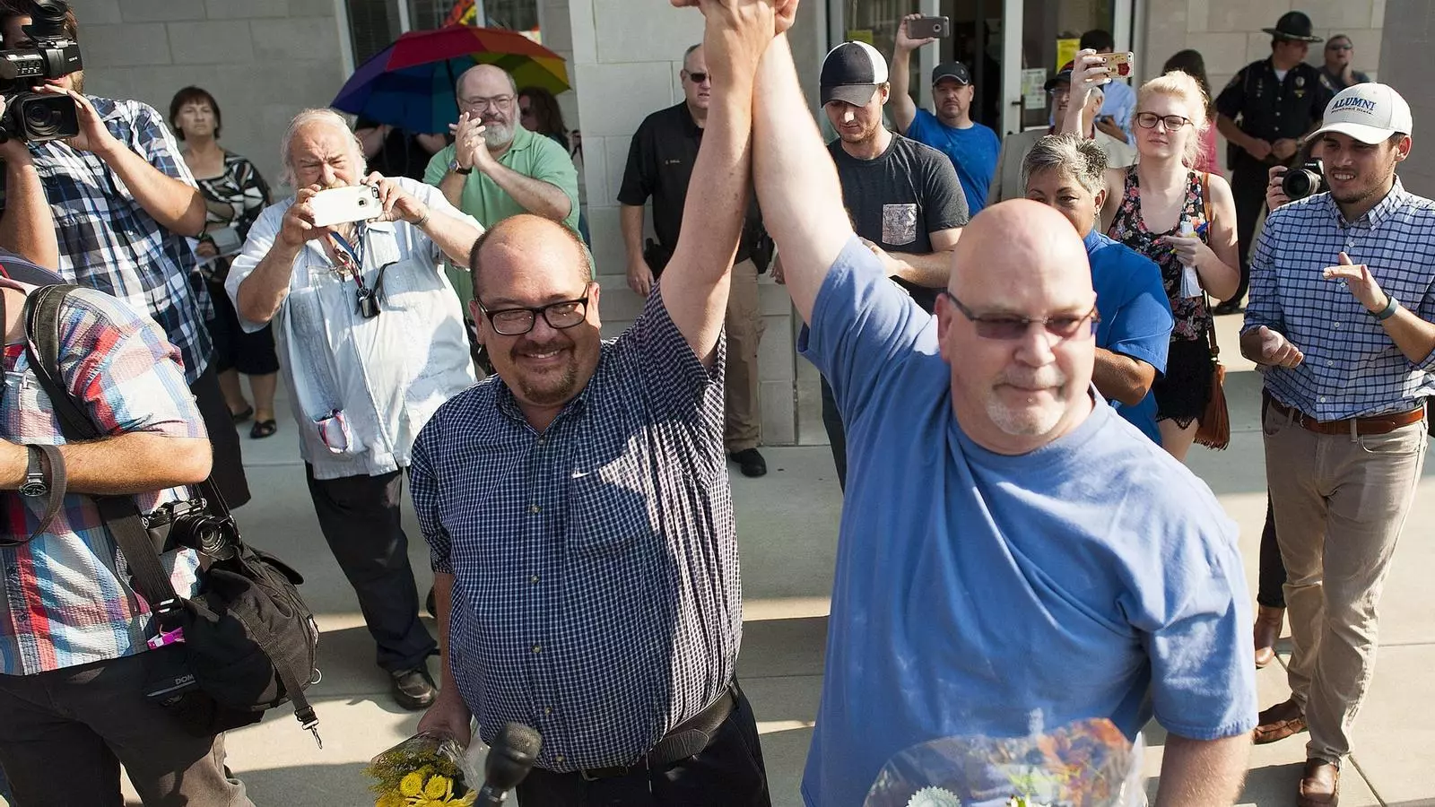 Michael Long i Timothy Long, els primers a poder casar-se després que Davis ingressés a presó