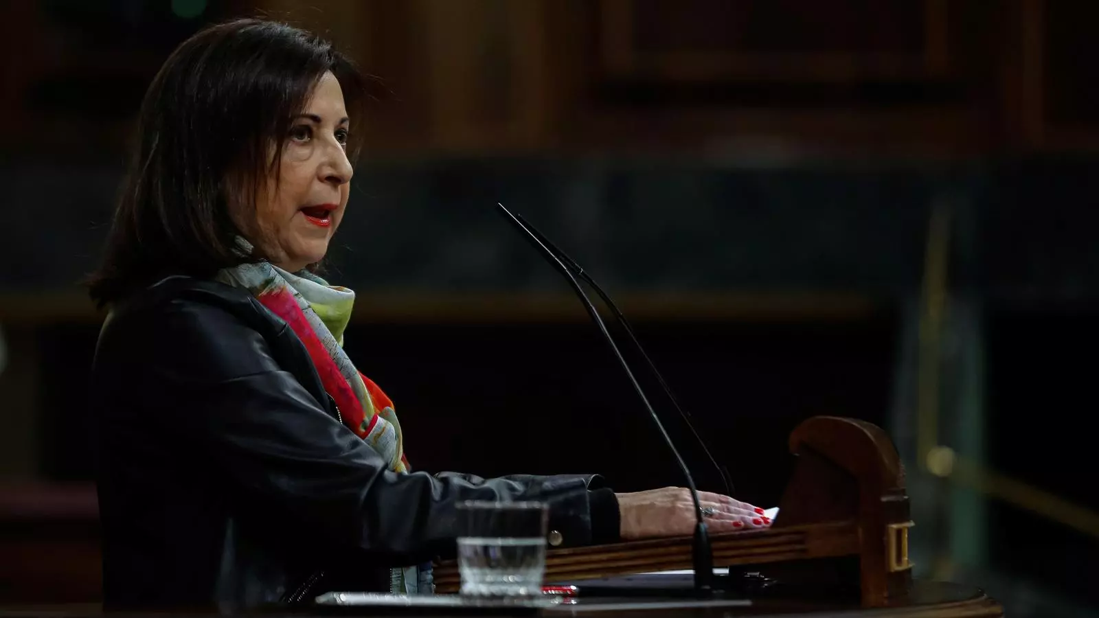 La ministra de Defensa, Margarita Robles, ha presentat l'escrit davant de la Fiscalia per si hi veu indicis d'un delicte d'usurpació de funcions.