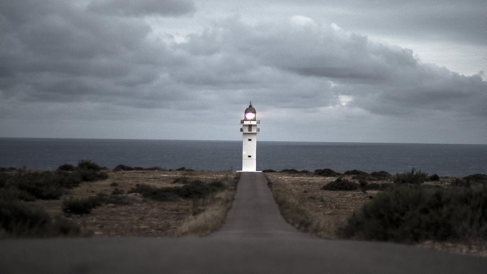 Constitueix la gran metàfora de la vida. A la imatge, el cap de Barbaria, a Formentera.