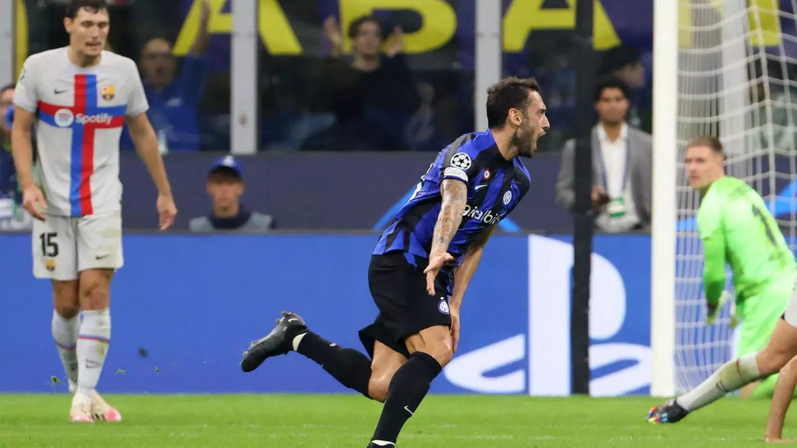 Çalhanoglu, celebrant el seu gol contra l'Inter