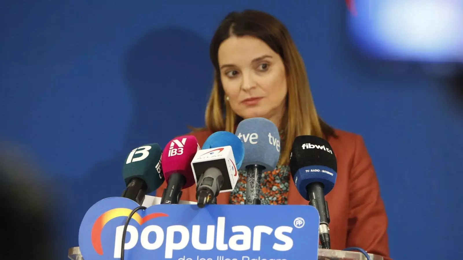 La presidenta del PP de les Balears, Marga Prohens, en la roda de premsa d'aquest dimrts