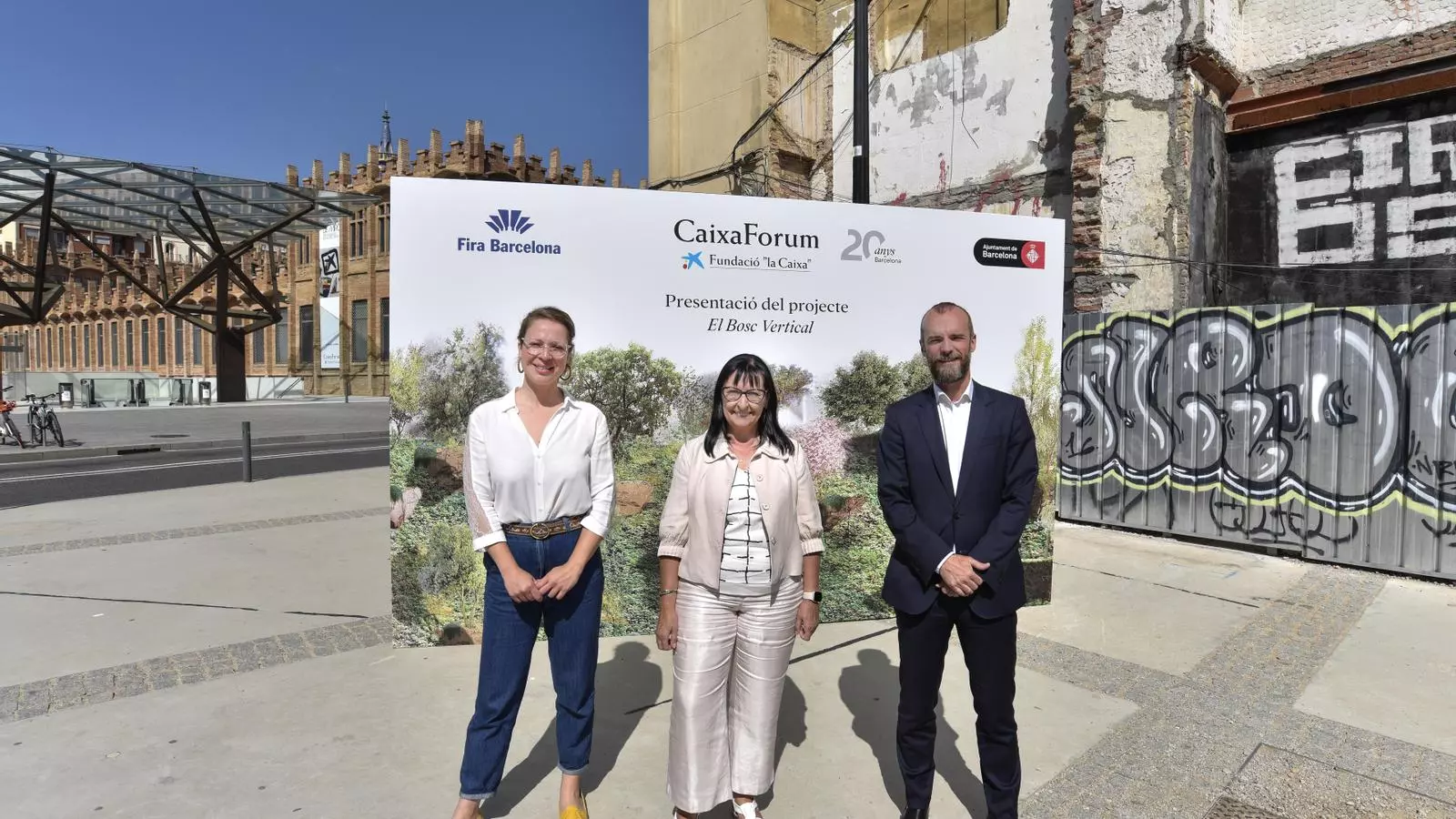 Janet Sanz, tinenta d’alcaldia de l’Ajuntament de Barcelona; Elisa Durán, directora general adjunta de Fundació “la Caixa”, i Constantí Serrallonga, director general de Fira de Barcelona