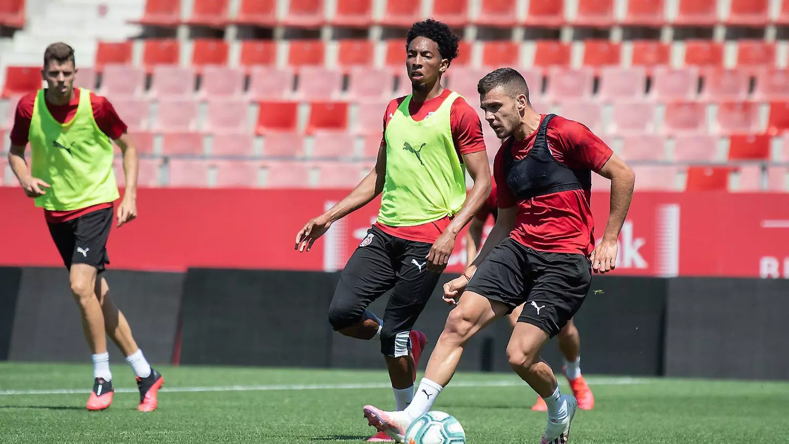 Gallar i Mojica ahir entrenant a Montilivi.