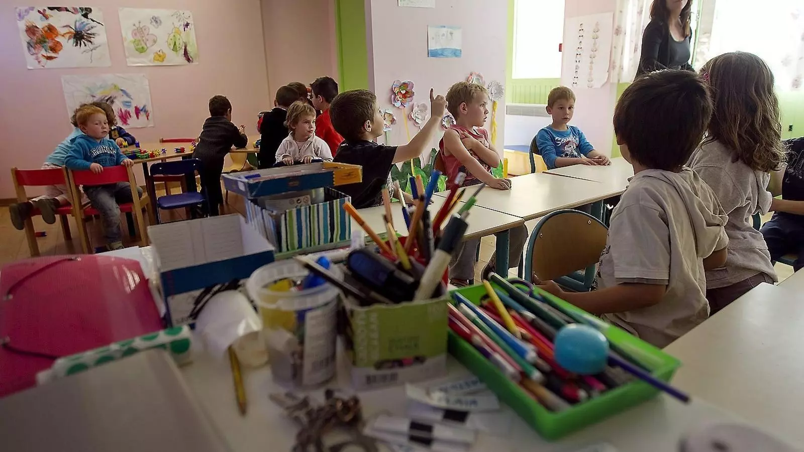 Educació estudia eliminar el punt d'antic alumne en el procés d'escolarització