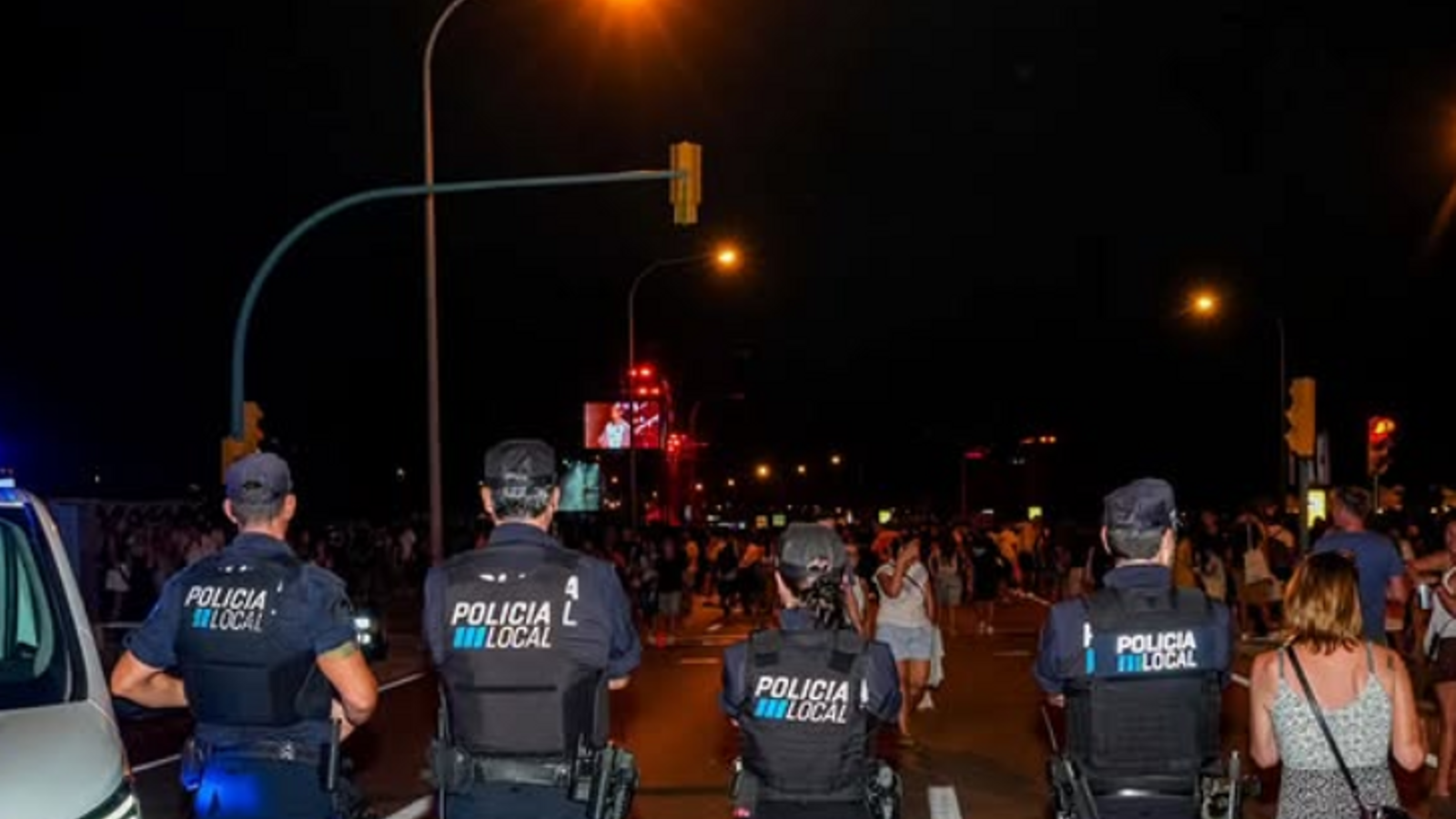 Agentes de la Policía Local en el concierto de Rels B
