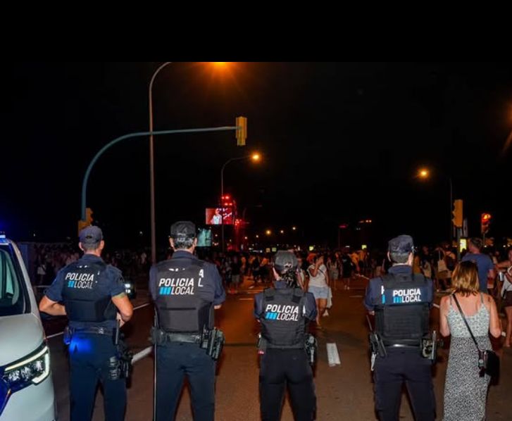 Agents de la Policia Local al concert de Rels B