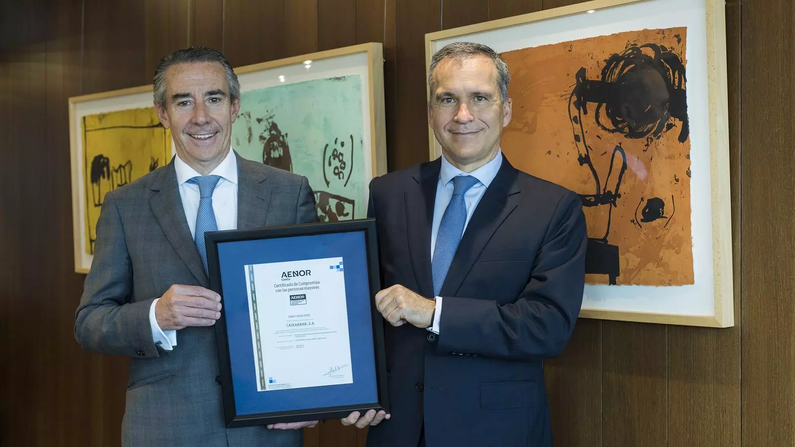 Juan Alcaraz, director general de CaixaBank, i Rafael García Meiro, CEO d’AENOR