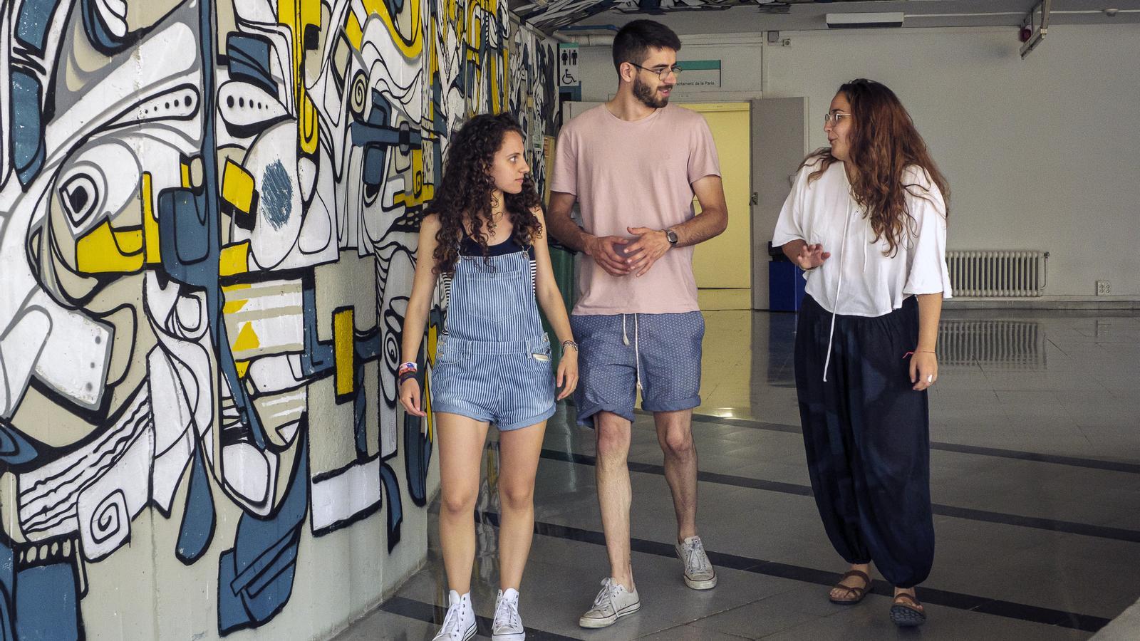 Els joves d'avui aposten per paternitat conscient i no entomada de forma automàtica