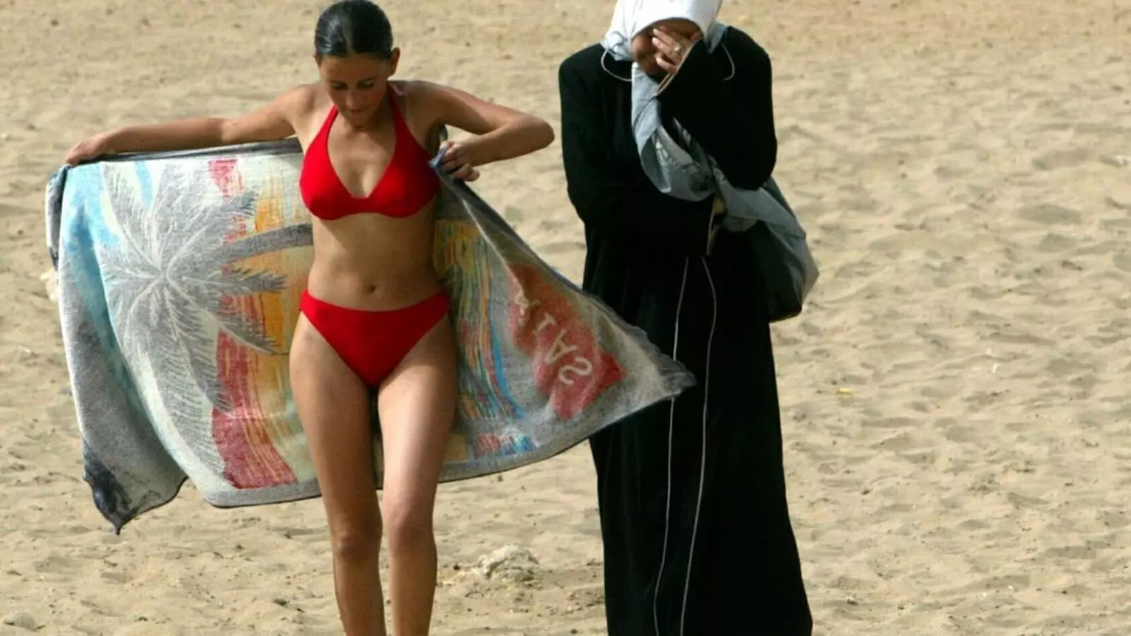 'La xica', fotografia de Zohra Bensemra que forma part de l'exposició.