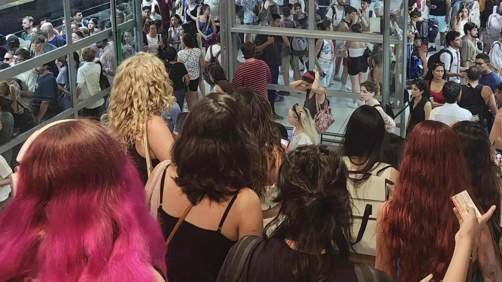 Crowds at Sants station