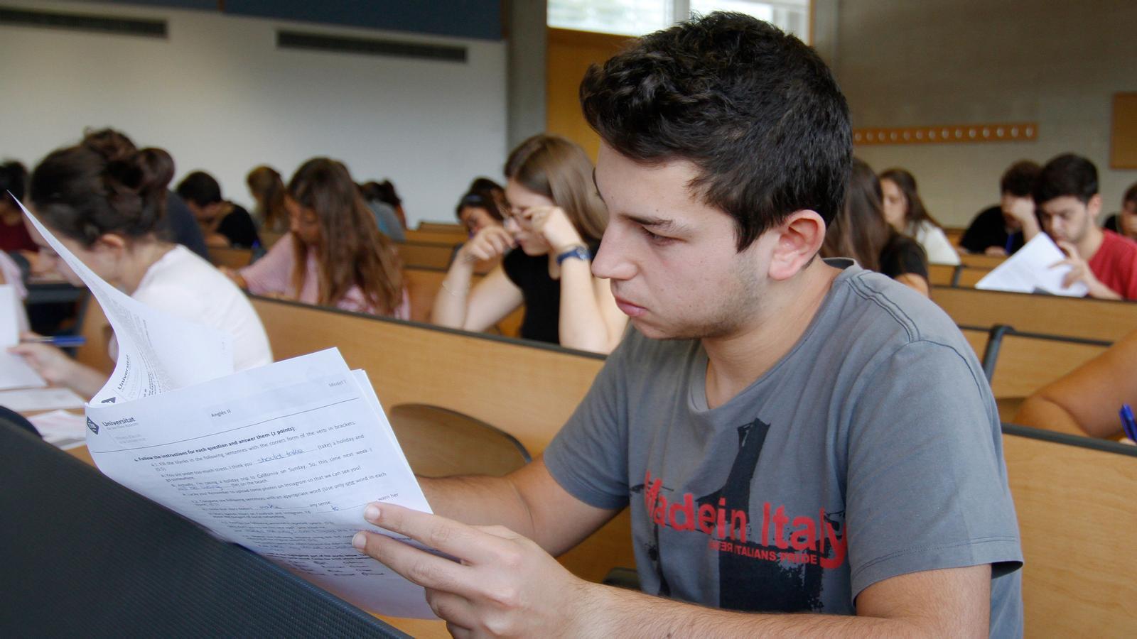 Imagen de archivo de unas Pruebas de Acceso a la Universidad (PAU).