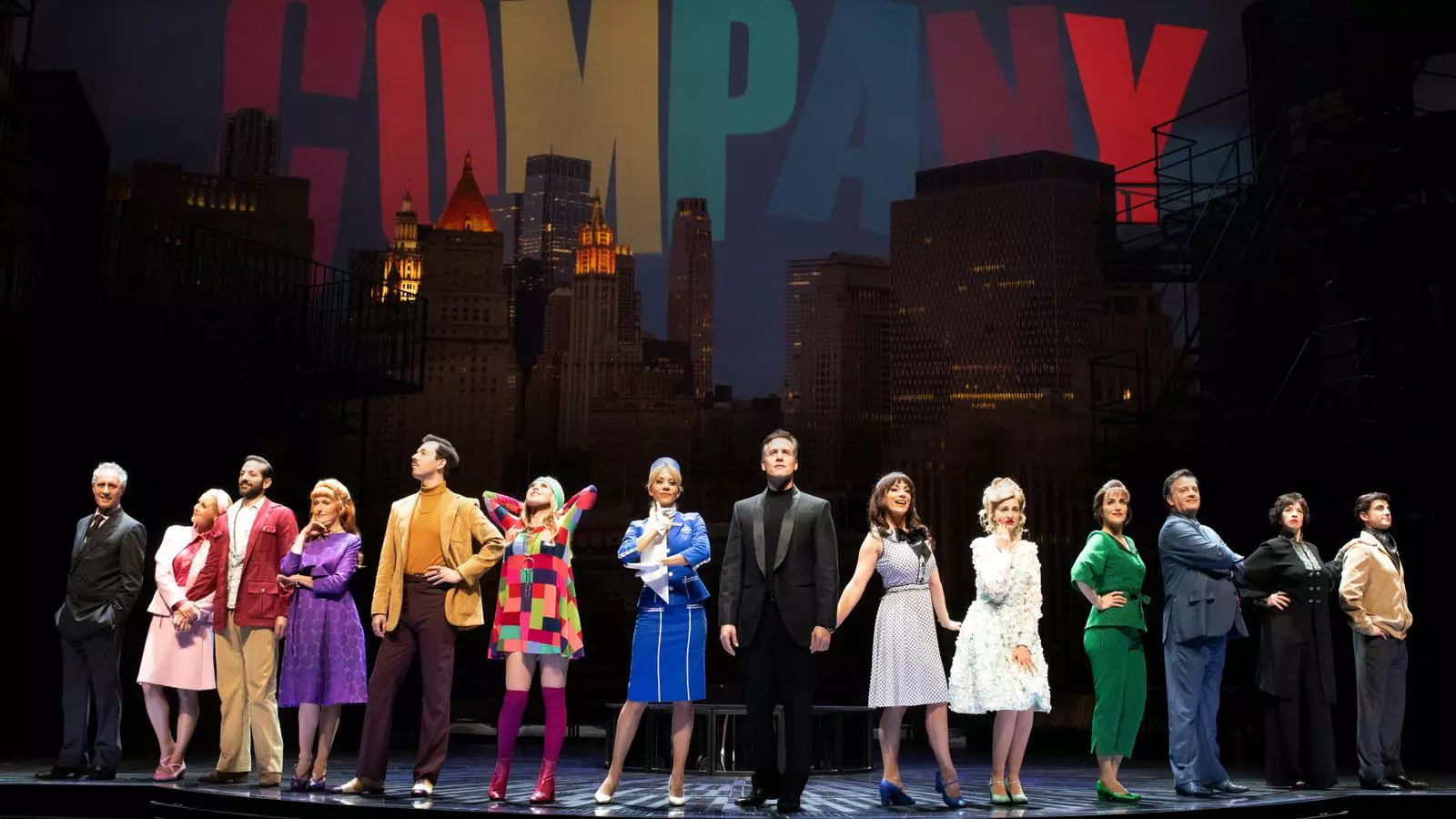 Una escena de 'Copmpany' am Roger Berruezo al centre