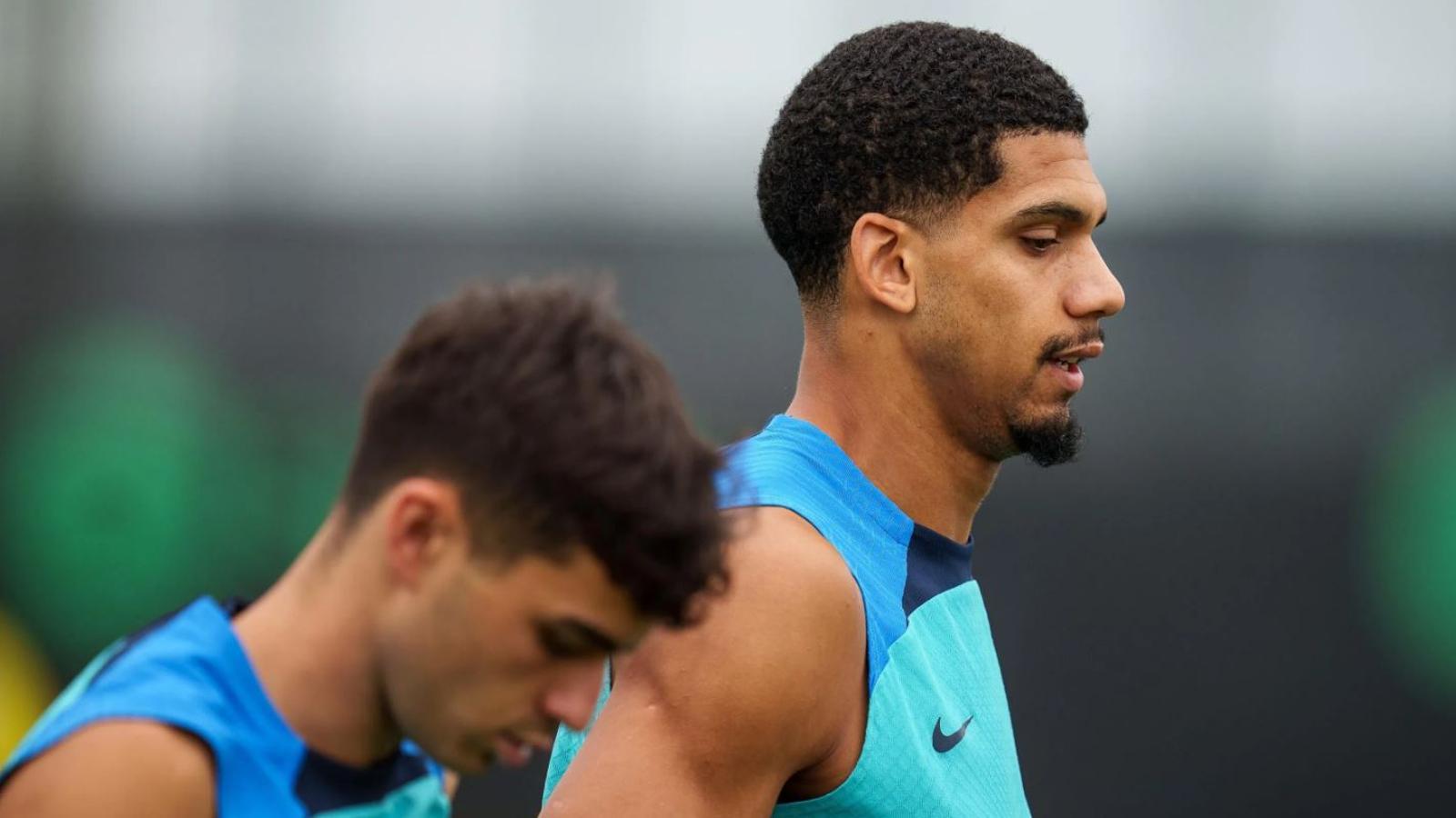 Ronald Araujo durante un entrenamiento con el Barça