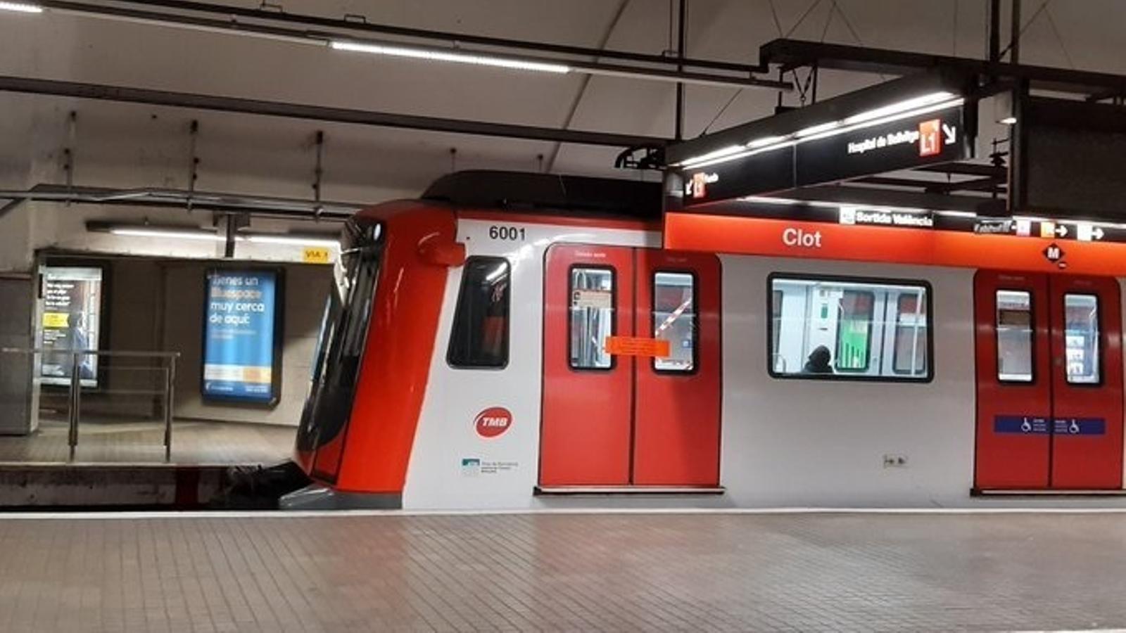 The Metro station Clot of the L1