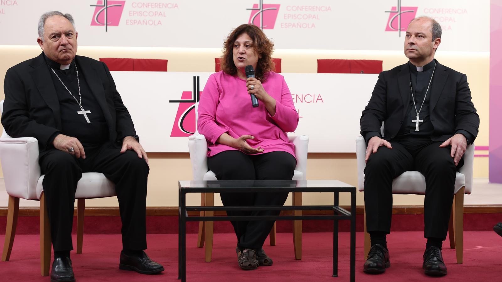 The bishops of the Canary Islands and the representative of Caritas, informing about the visit of Pope Leo XIV from Madrid.
