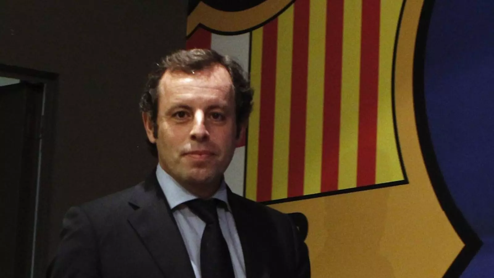 Sandro Rosell, arribant a la sala de premsa