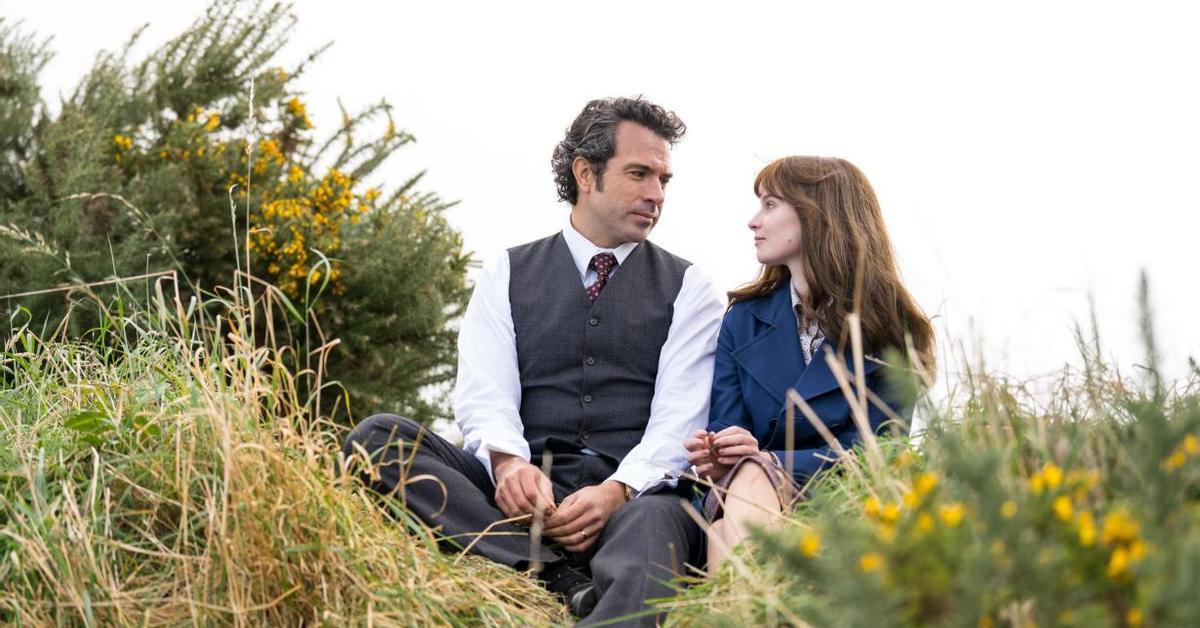 Les vacances de Setmana Santa són tan curtes que pràcticament no haurien de computar com a vacances. Però tindreu temps de relaxar-vos amb alguna minisèrie. Per fer la feina fàcil, us recomanem onze minisèries recents que podeu mirar aquests dies.