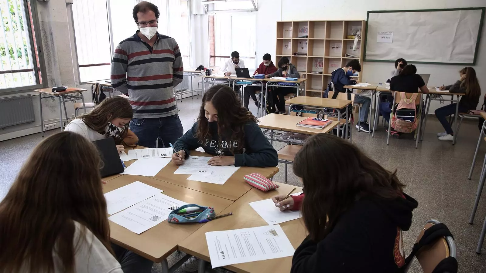 Institut Nicolau Copernic aTerrassa , classe, professor