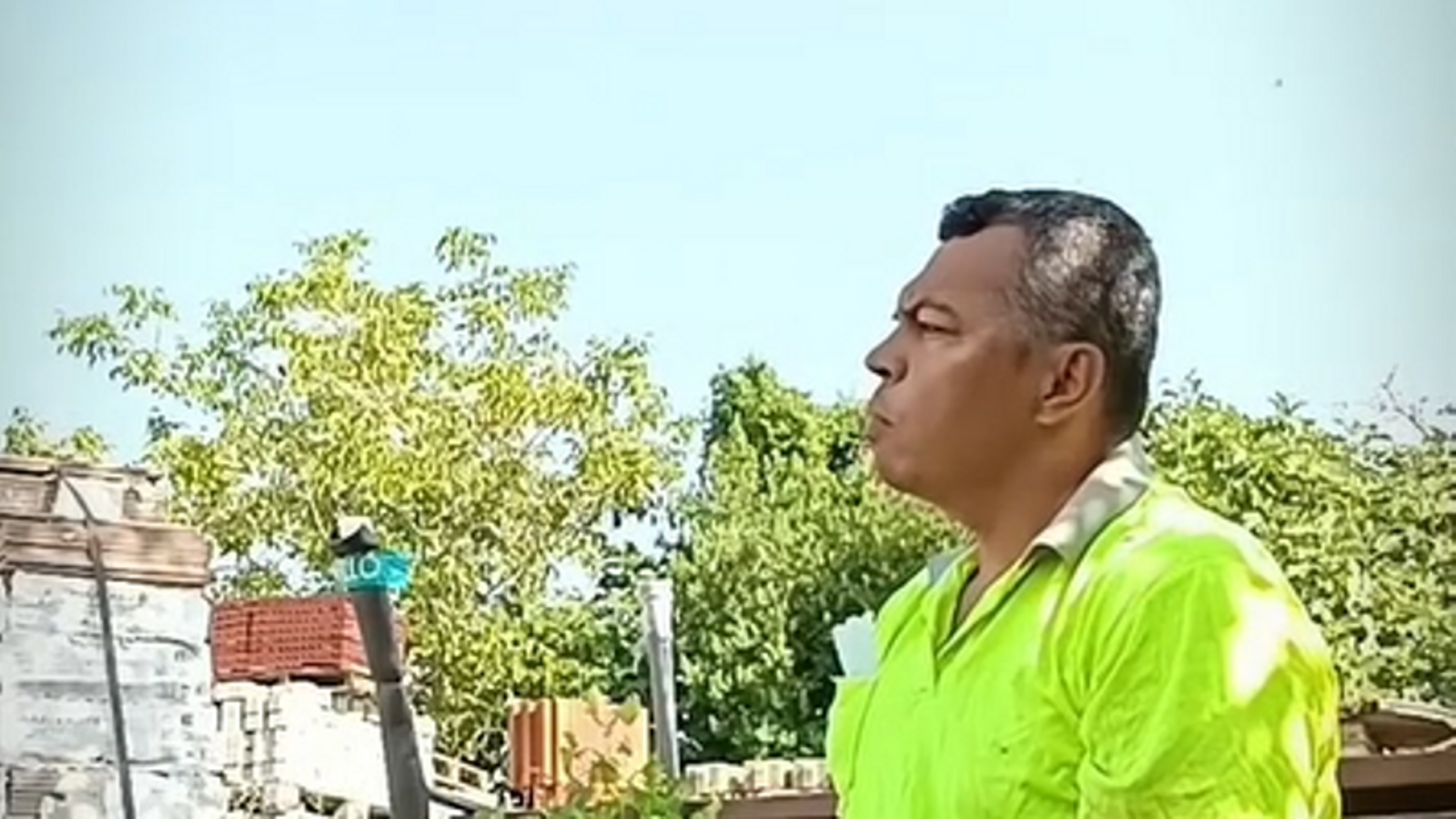 Jairon Orellana in a video from the Parlacat account on Tiktok.