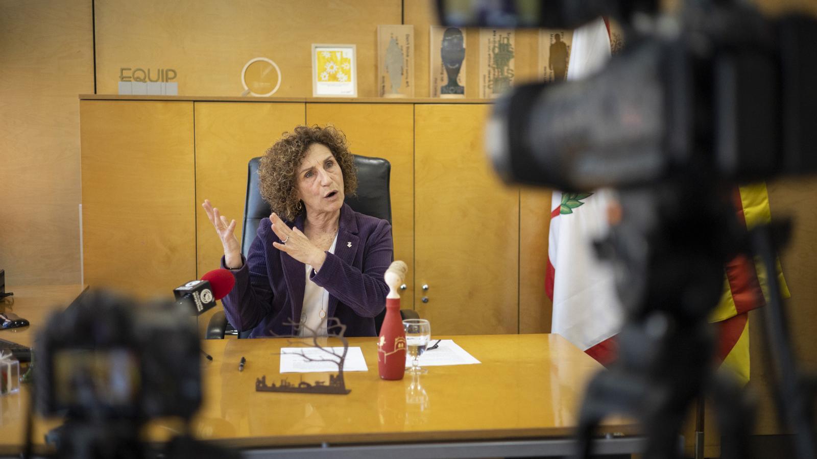 La alcaldesa de Santa Perpètua de Mogoda, Isabel Garcia, se jubila.