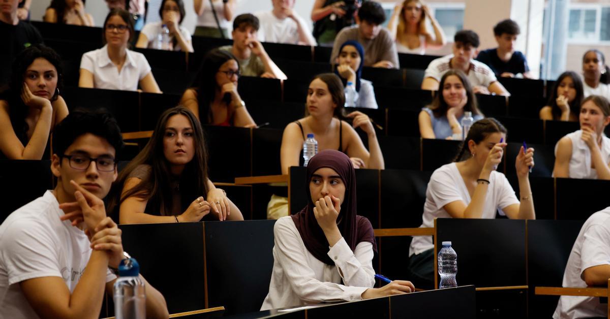 "Déu ha mort" la pregunta de l'examen de filosofia de les PA