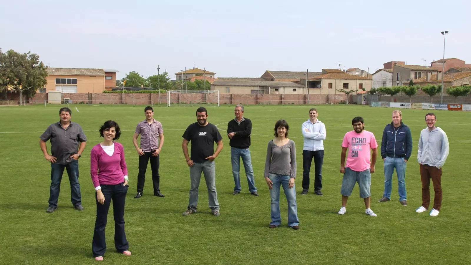 La candidatura de la CUP Viladamat, amb l'alcaldessa Irene Palol en primera línia