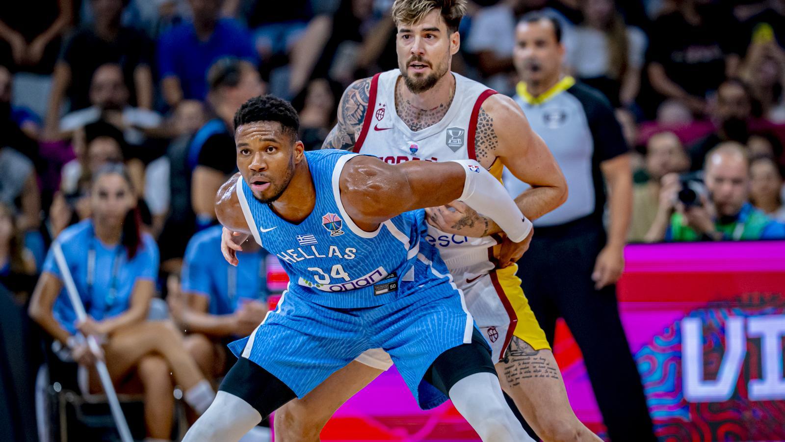 Giannis Antetokounmpo and Juancho Hernángómez
