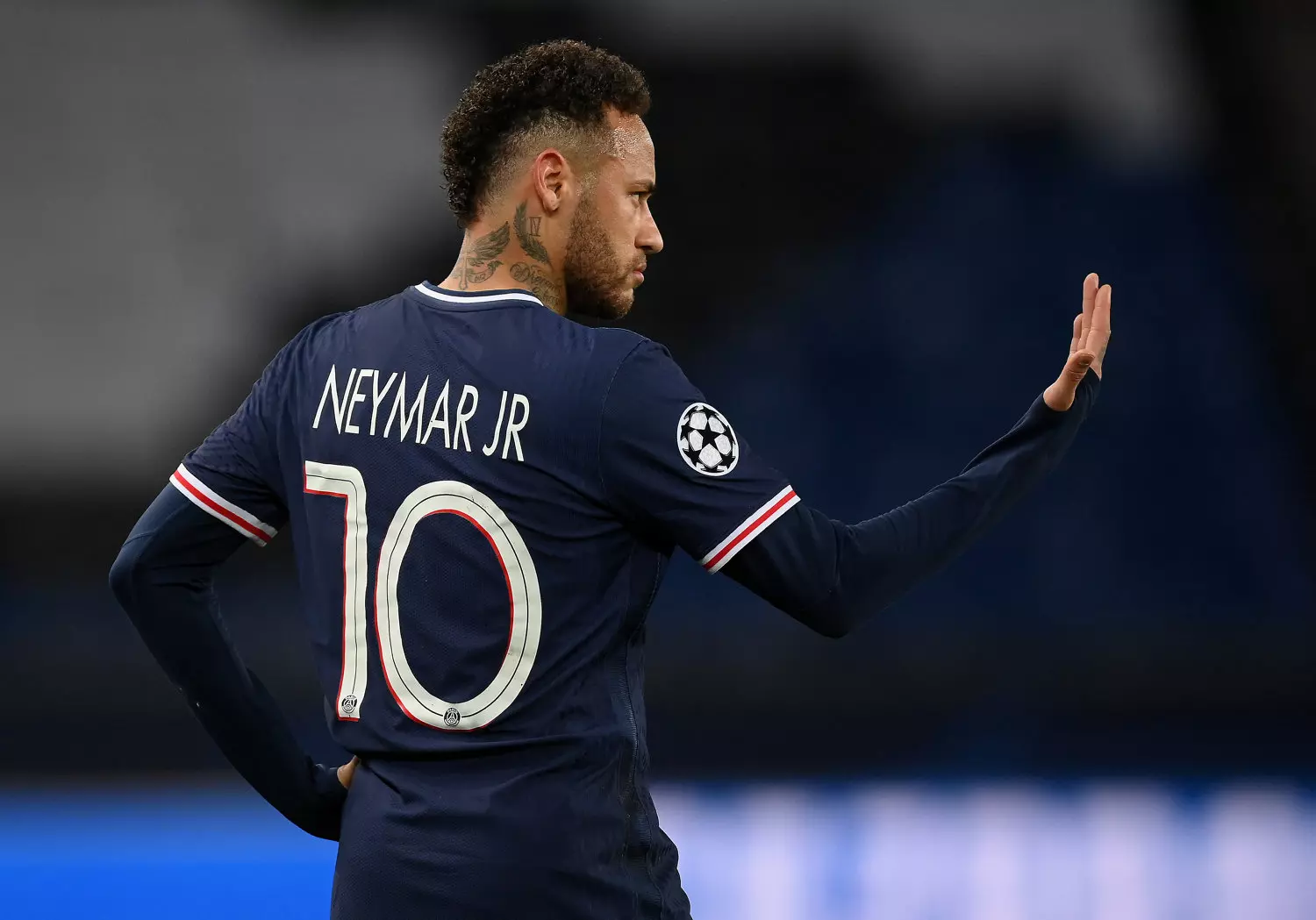 Neymar durant un partit de Champions amb el París Saint-Germain: el brasiler seguirà al conjunt francès fins al 2025.