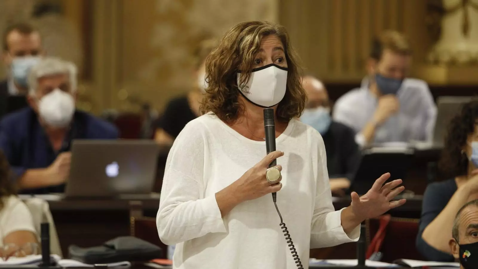 La presidenta del Govern, Francina Armengol, aquest dimarts en el ple del Parlament.