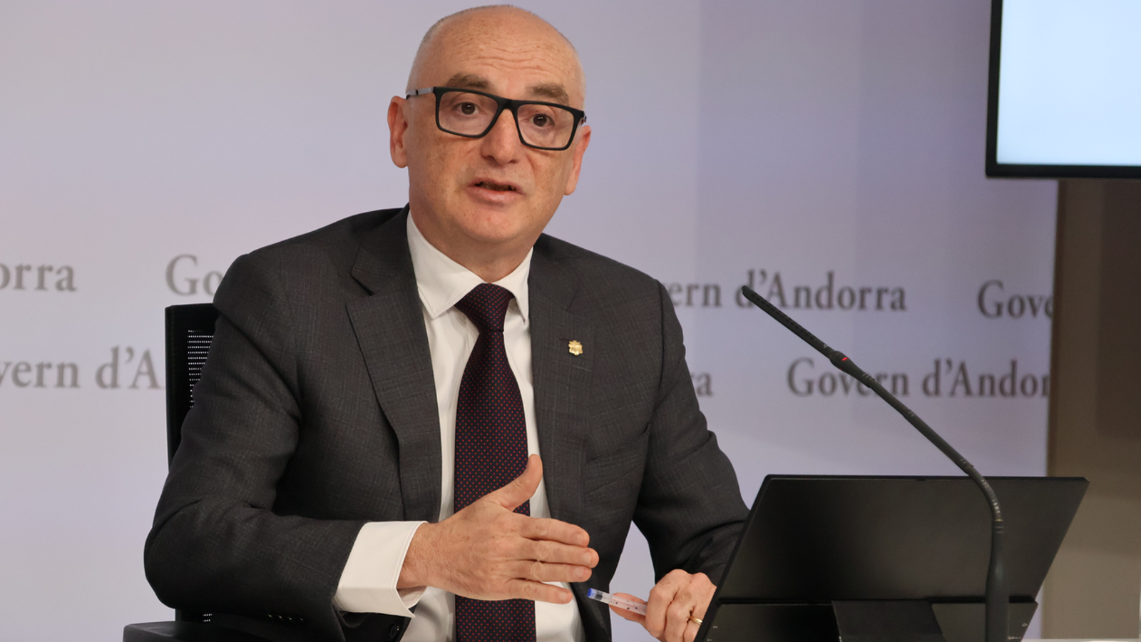 El ministre de Finances, Ramon Lladós, durant la roda de premsa.