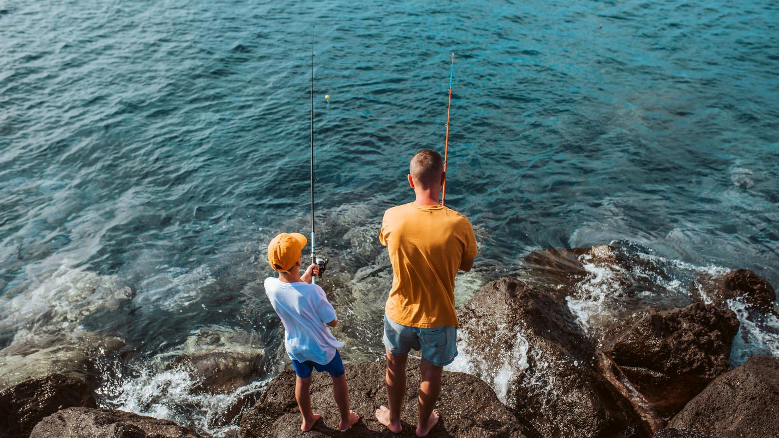 Recreational fishing as a family helps us bring children closer to the sea and its wildlife.