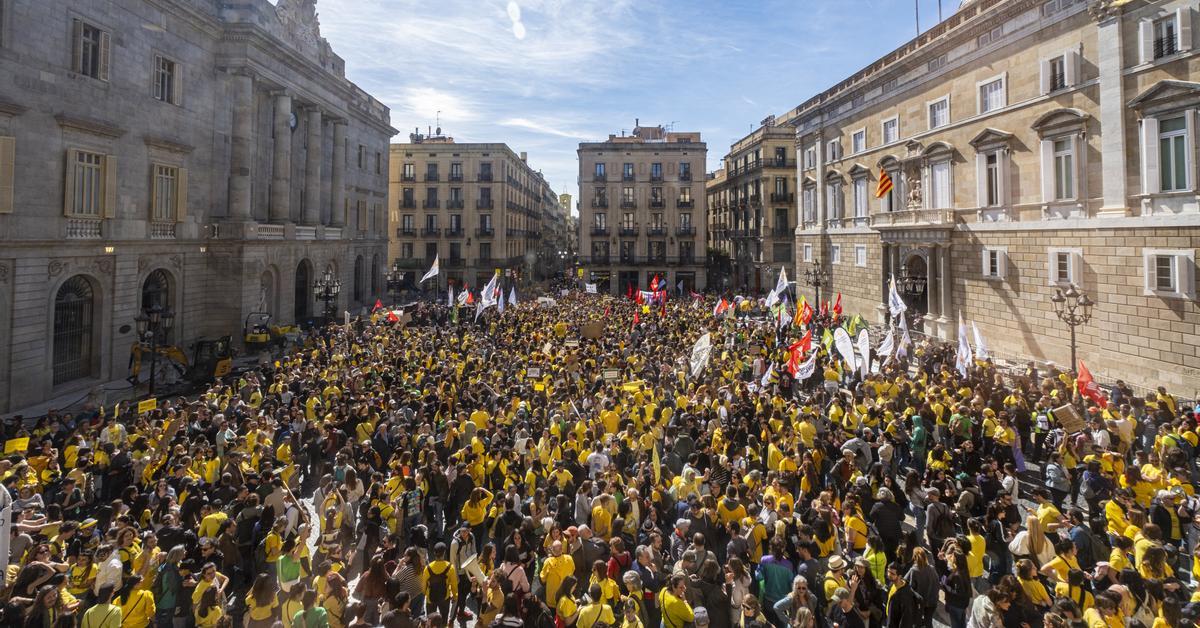 #Últimahora Aquesta és la contraproposta dels sindicats d’educació: de 500 euros més de sou a 6.000 reforços de plantilla