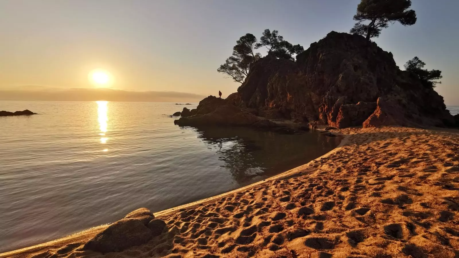 La sortida de sol d'avui des de Platja d'Aro (el Baix Empordà)