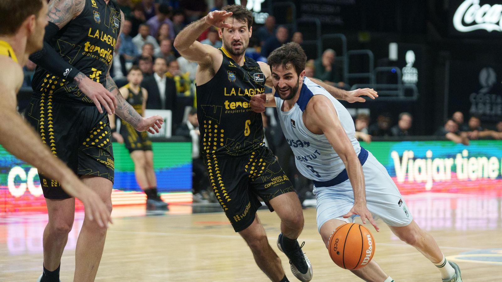 Ricky Rubio with Joventut de Badalona on the Tenerife court