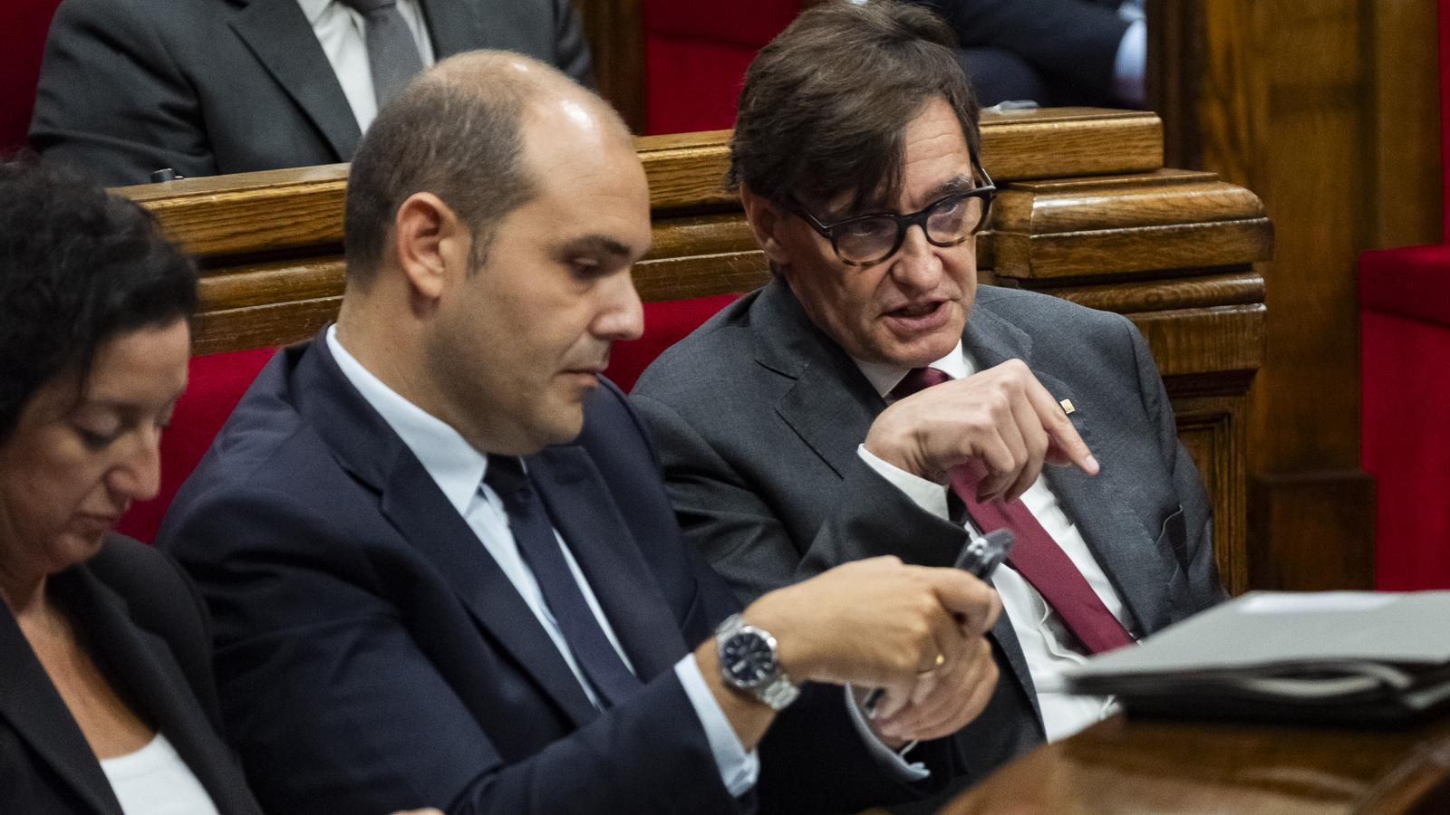 The Minister of the Presidency, Albert Dalmau, and the President of the Generalitat, Salvador Illa, at this week's plenary session.