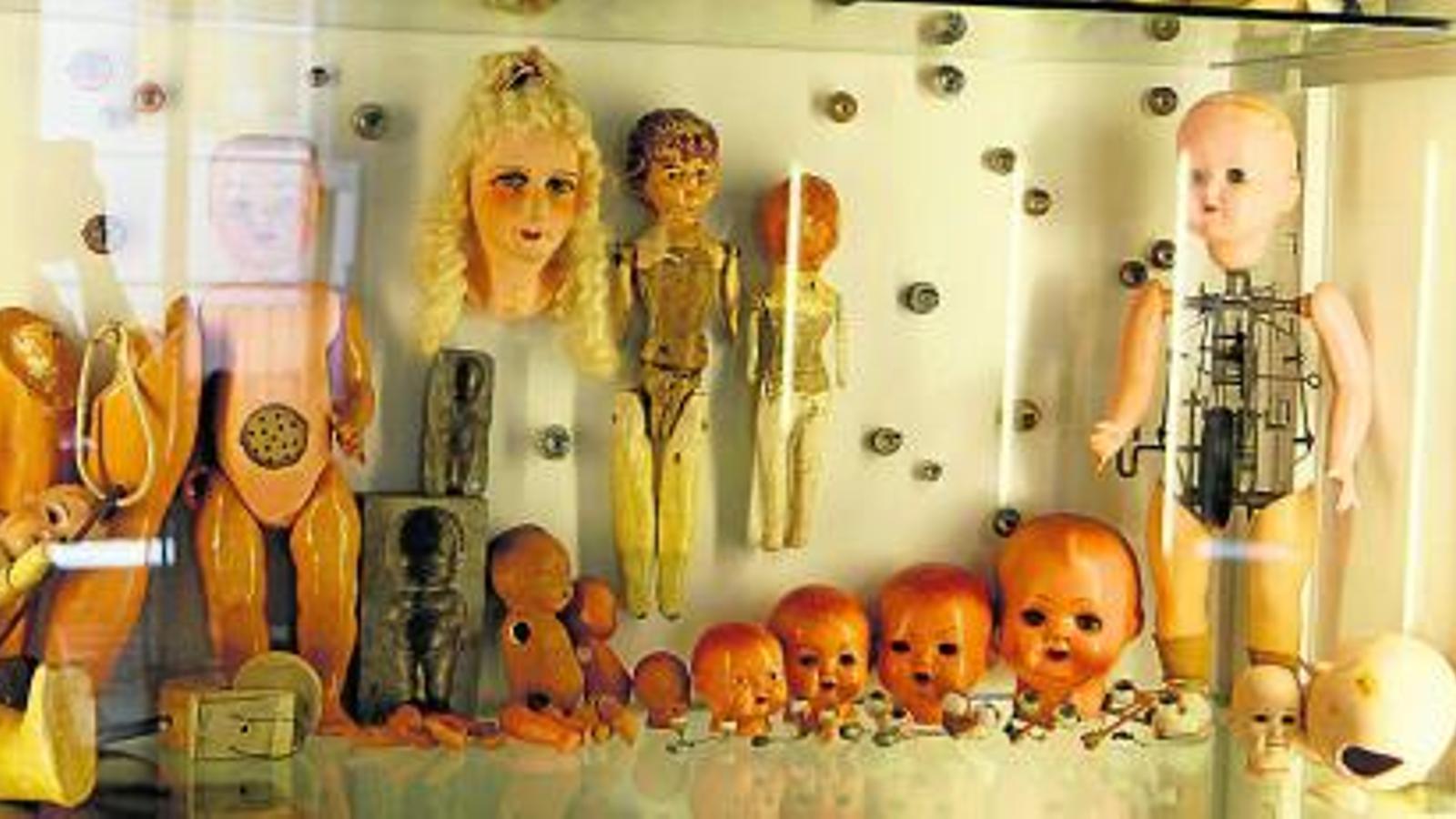 El Museu de la Jugueta, situat al carrer Campana 7 de Ciutat, és un dels millors que hi ha a l’Estat. Inclou un total de 3.000 peces, entre les quals hi ha juguetes espanyoles, franceses, japonesesi alemanyes.