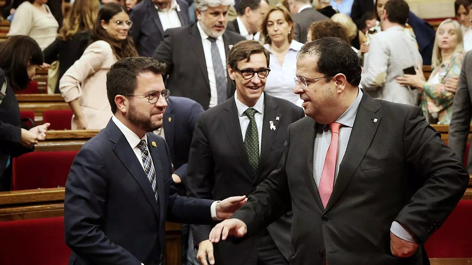 El president Aragonès, el conseller Elena i Salvador Illa aquest dimecres al Parlament.