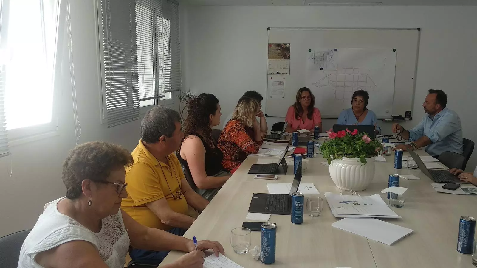 Reunió entre representants del Consell i ajuntaments de Menorca.