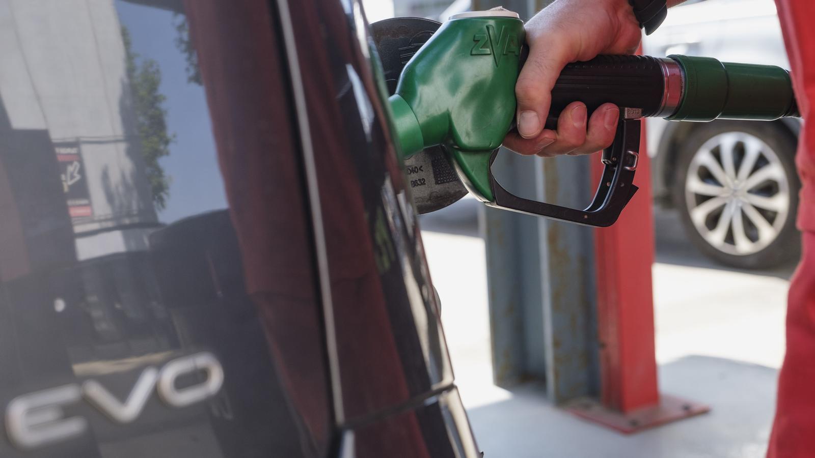 Una gasolinera en una imagen de archivo.