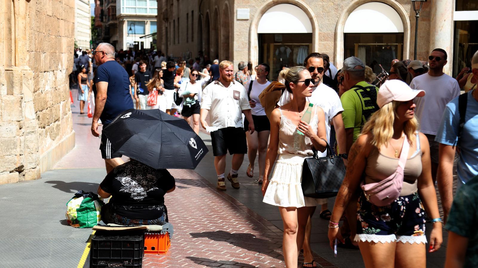 A daily scene in the center of Palma, photographed this September.