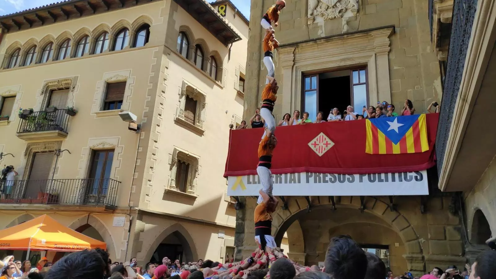 Els Sagals d'Osona sorprenen amb l'estrena del pilar de sis