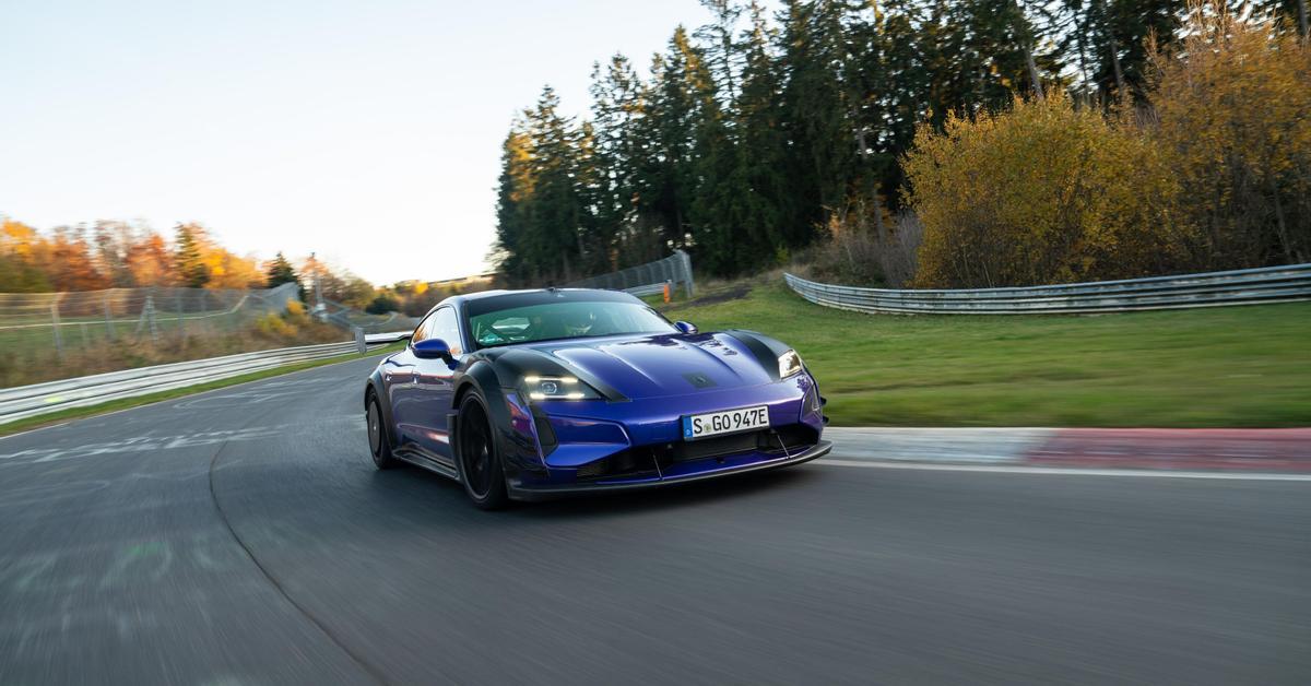 Porsche treu múscul en la guerra dels esportius elèctrics