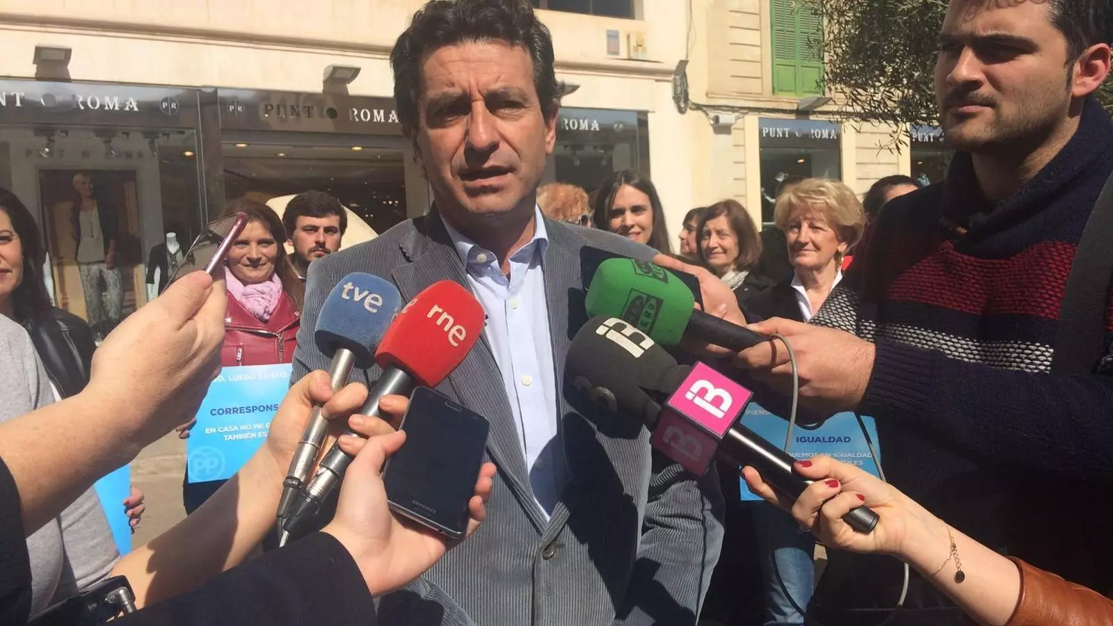 Company assegura que el PP seguirà defensant les dues llengües de Balears per igual.