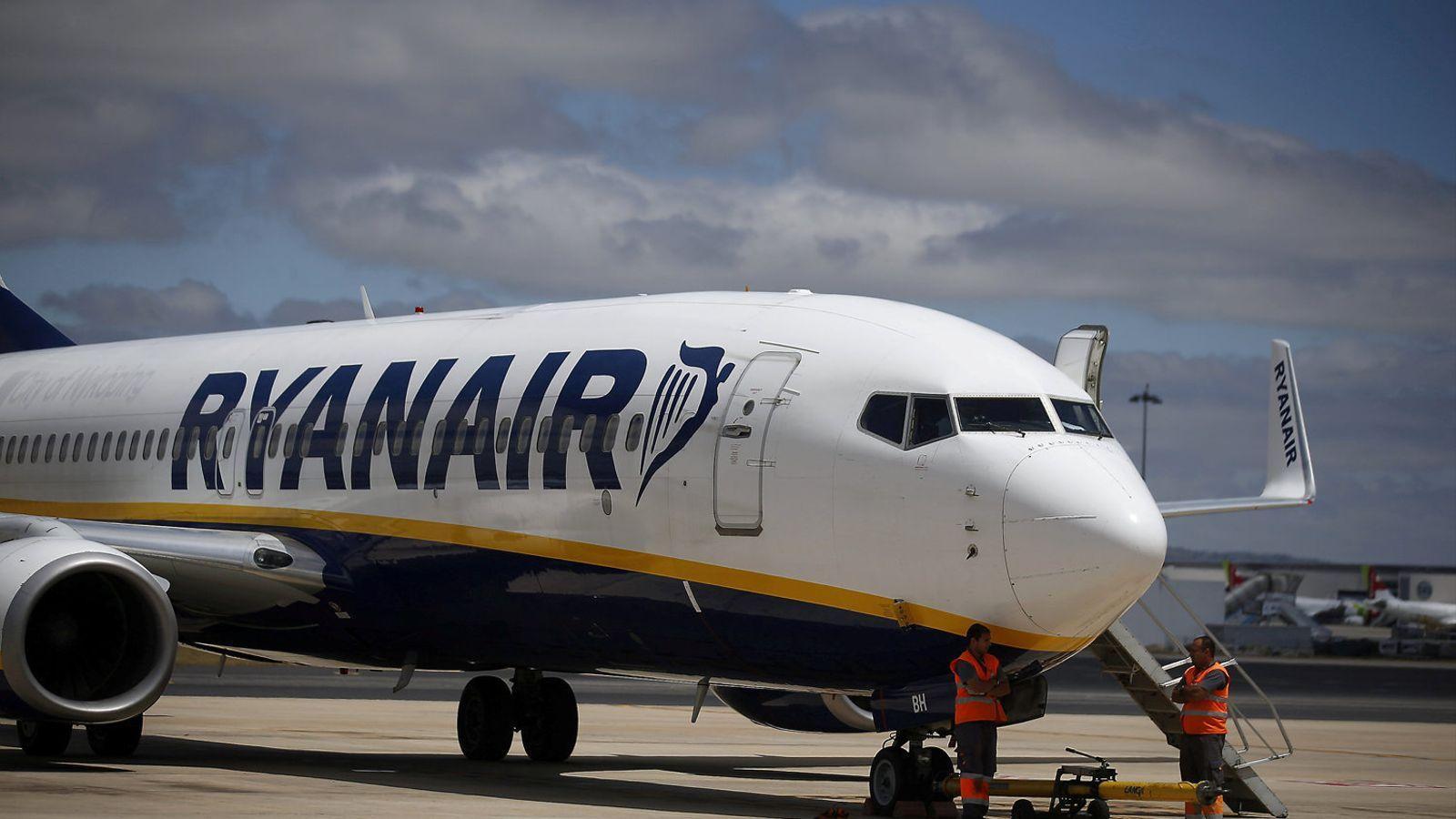Ryanair strike cancels four flights at El Prat Airport.