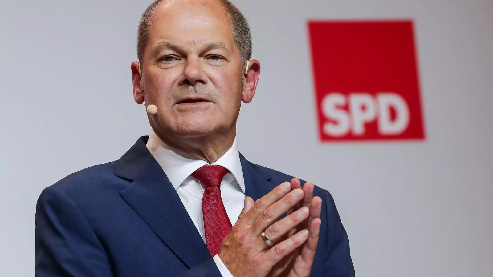 El ministre de Finances, Olaf Scholz, durant una roda de premsa aquest dilluns