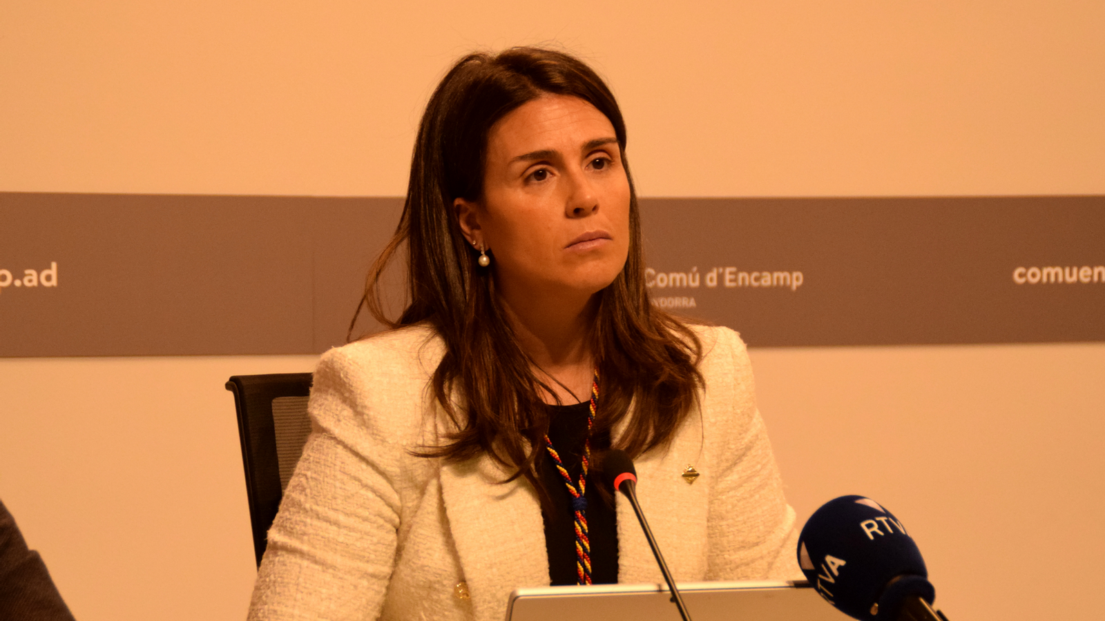 La cònsol d'Encamp, Laura Mas, en roda de premsa.